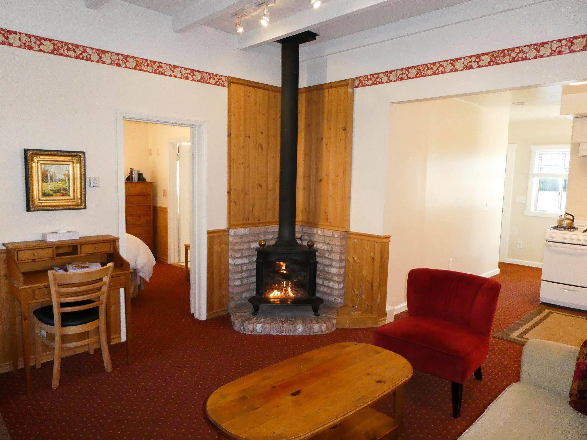 Carmel Fireplace Inn Exteriér fotografie